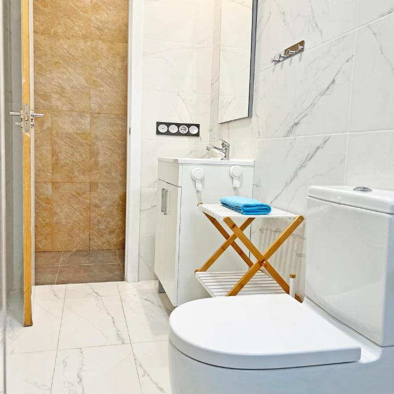 A 150 metros del Mar, Parking Gratis, AC - Apartamento de 2 dormitorios - 22