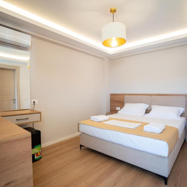 Illyria Hotel - Deluks Dvokrevetna Soba sa Bračnim Krevetom i Balkonom - 11