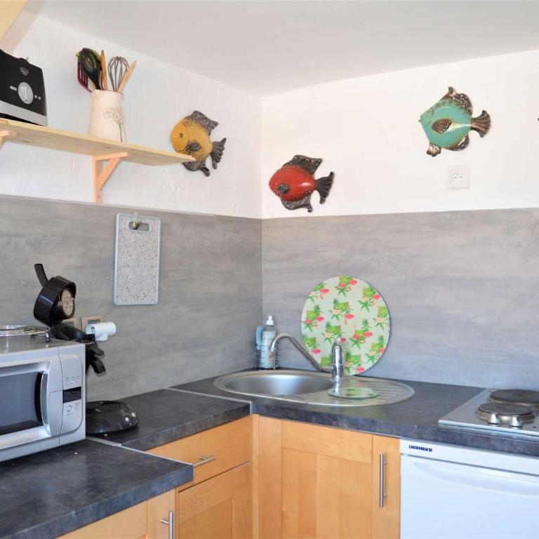 Appart Studio Mezzanine 2 couchages PORT LEUCATE NATURISME PL010-832 - Appartement 4 Chambres - Vue sur Piscine - 3