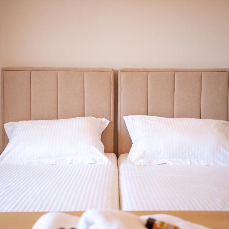 Illyria Hotel - Deluks Dvokrevetna Soba sa Bračnim Krevetom i Balkonom - 21