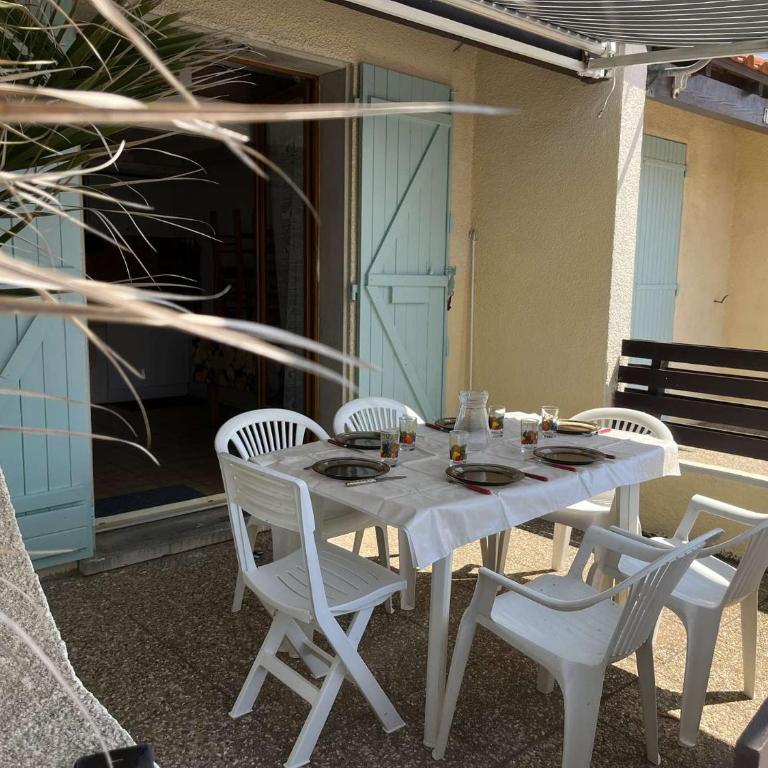Maison cabine mezzanine 6 couchages PORT LEUCATE NATURISME PL070-103 - Studio-Apartment - 2