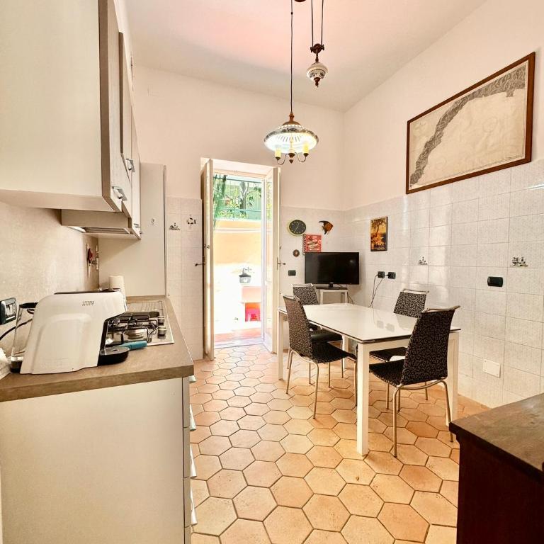 Hostdomus - Villino Matilde - Appartamento con 2 Camere da Letto - 20