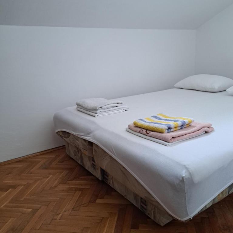 Djukanovic Apartments - Two-Bedroom Apartment - 3