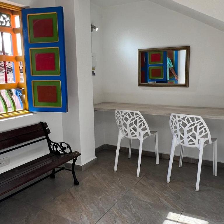 Apto Moderno, Ubicacion Perfecta, a media calle del Malecon y Embalse, a 8 min de la Piedra del Peñol - Apartamento de 2 dormitorios - 8