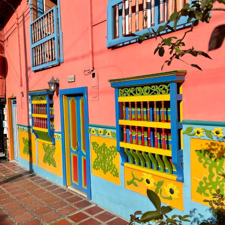 Apto Moderno, Ubicacion Perfecta, a media calle del Malecon y Embalse, a 8 min de la Piedra del Peñol - Apartamento de 2 dormitorios - 23