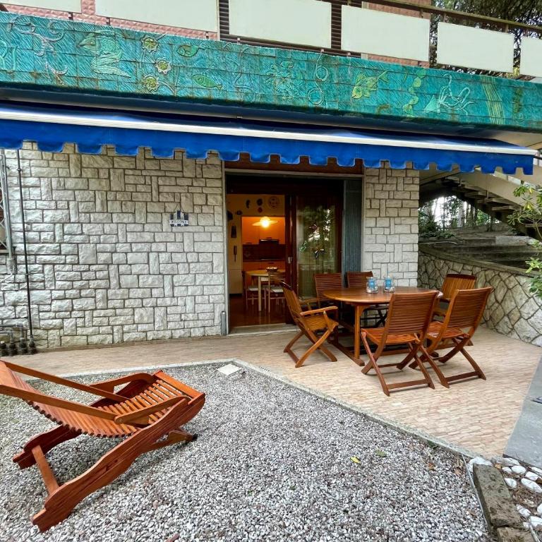 Appartamento VILLA ALBA nel cuore della Pineta - Appartamento con 2 Camere da Letto e Vista Piscina - 2