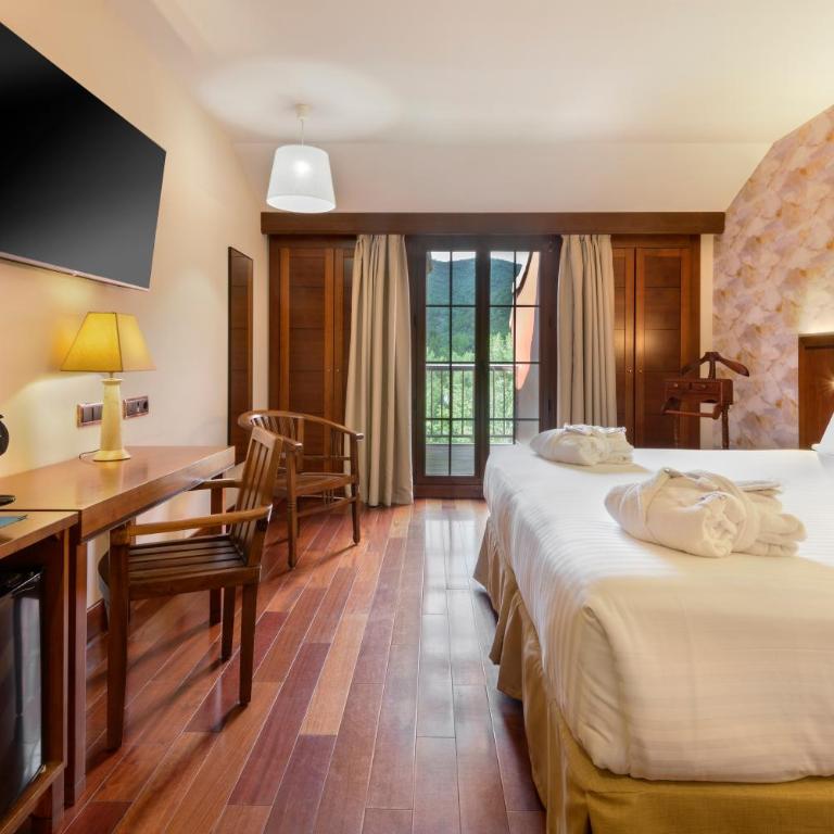 Hotel & Spa Monasterio de Boltaña - Habitación Doble Superior - 1 o 2 camas - 1