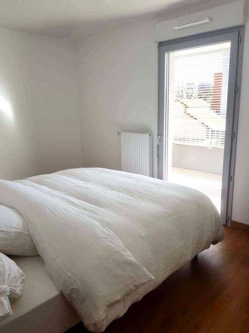 Spacious Near Center Terrace et Parking - Appartamento con 2 Camere da Letto, Balcone e Terrazza - 8
