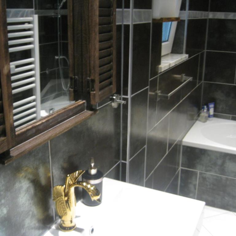 Stilvolles Appartement im Zentralen Schwabing - Univiertel Innenstadt - One-Bedroom Apartment - 24