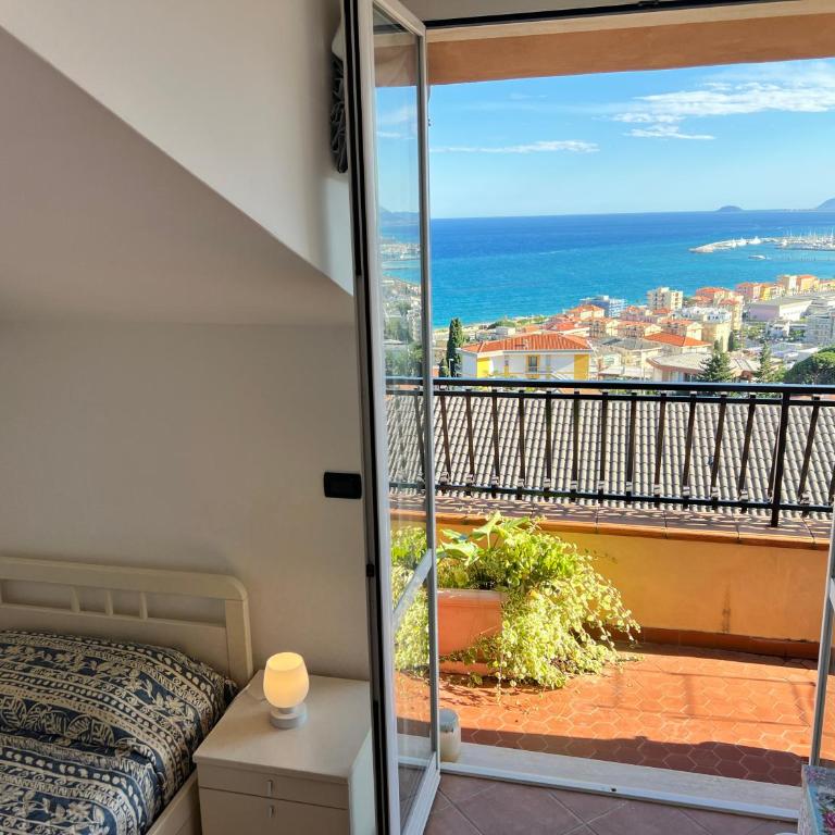 Attico Pietra Ligure 2 Free Parkings & Bike - Appartamento con 2 Camere da Letto - 17