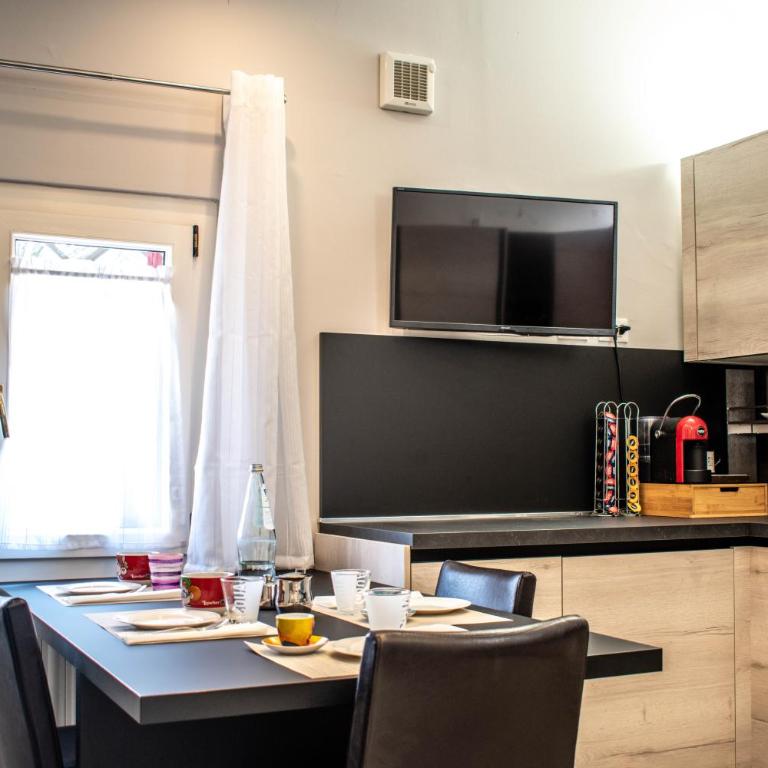 A due passi dal castello - Moderno e ristrutturato - Appartamento con 2 Camere da Letto - 2