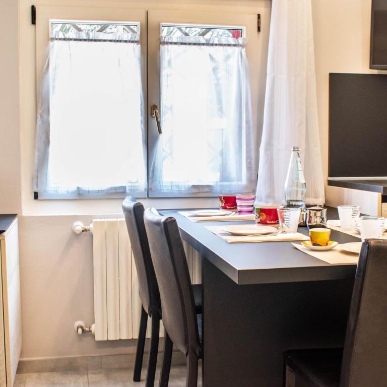 A due passi dal castello - Moderno e ristrutturato - Appartamento con 2 Camere da Letto - 24