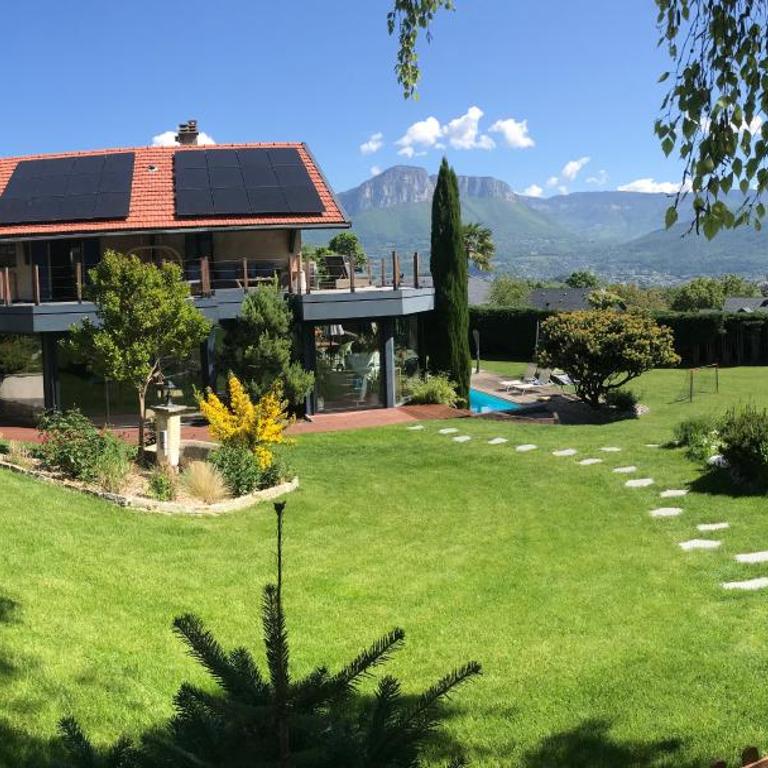 Gîte avec piscine chauffée & aires de jeux pour enfants - Maison 3 Chambres - 2