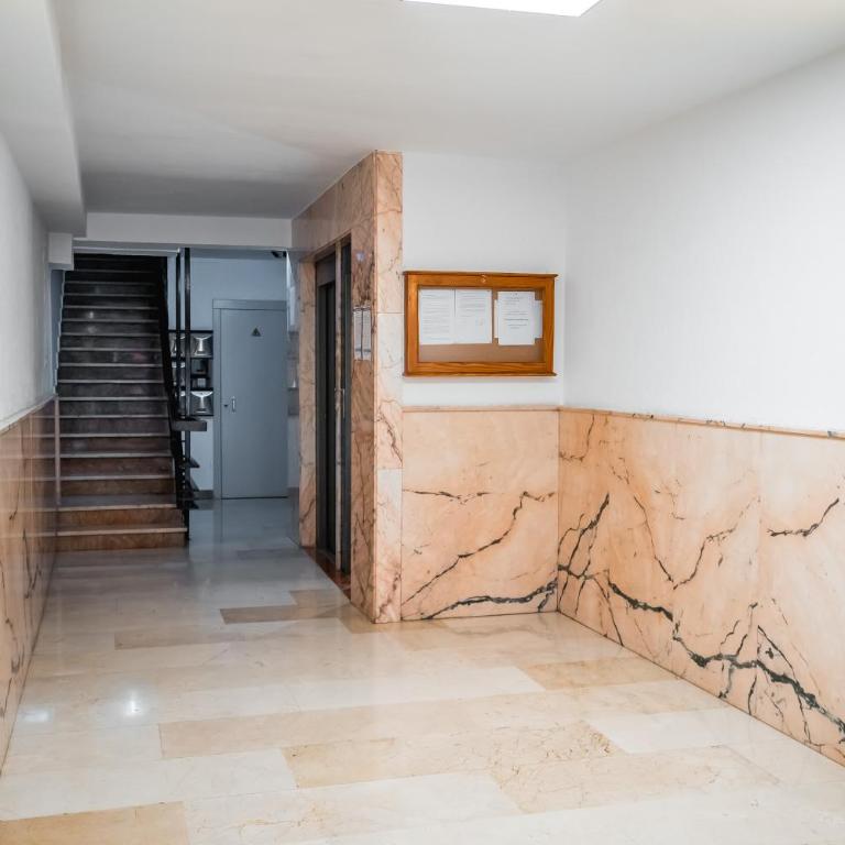 - Apartamento de 3 dormitorios - QH Estación de Tren - Three-Bedroom Apartment - 17
