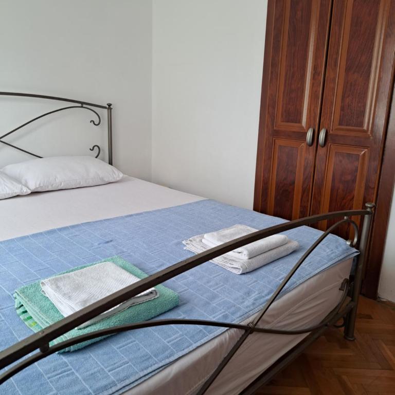 Djukanovic Apartments - Two-Bedroom Apartment with Balcony and Terrace - 8