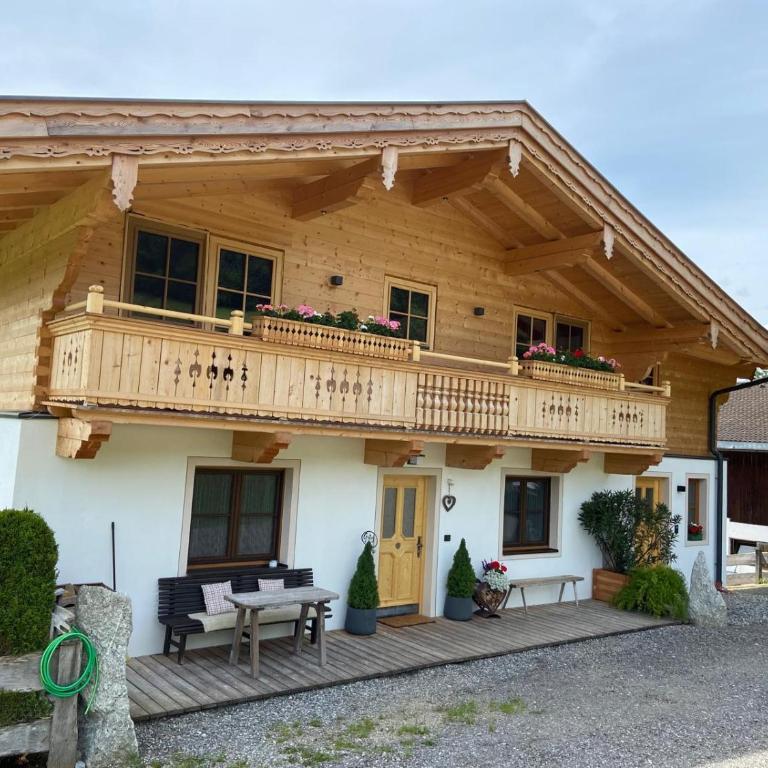 Apartment-Chalet Mödlinghof - Apartment mit 2 Schlafzimmern und Dusche - 1