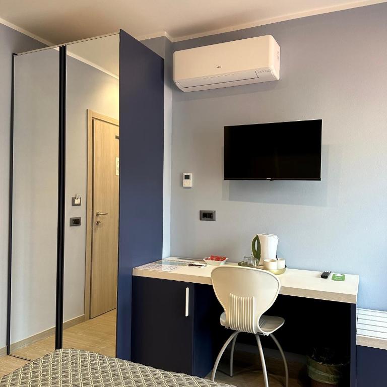Real Rooms Dalia - Standard Double Room - 4