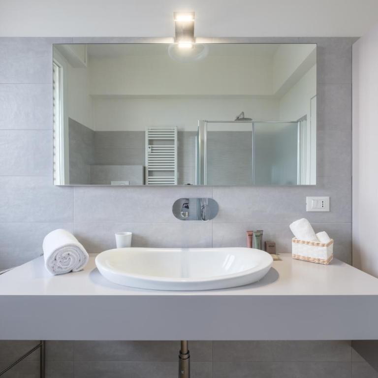 Stile Classico Ed Elegante In Centro Storico - Two-Bedroom Apartment - 18