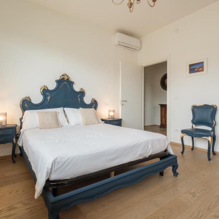 Stile Classico Ed Elegante In Centro Storico - Two-Bedroom Apartment - 14