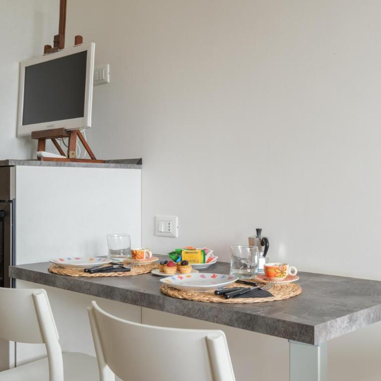 Stile Classico Ed Elegante In Centro Storico - Two-Bedroom Apartment - 13