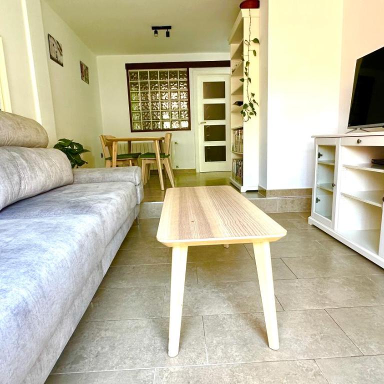 8 Bungalow familiar con Piscina Gran Alacant - Three-Bedroom House - 12
