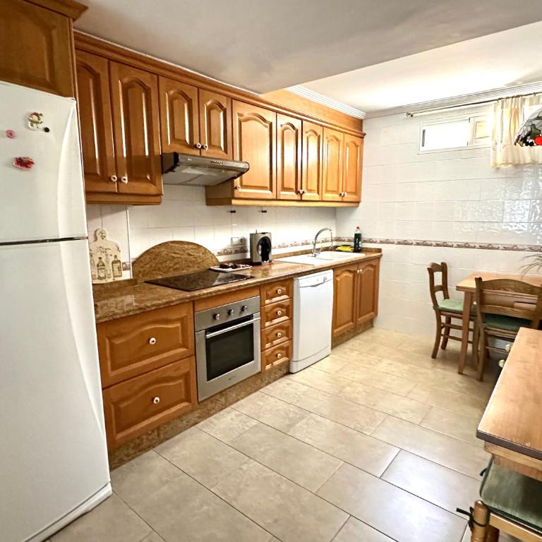 8 Bungalow familiar con Piscina Gran Alacant - Three-Bedroom House - 8