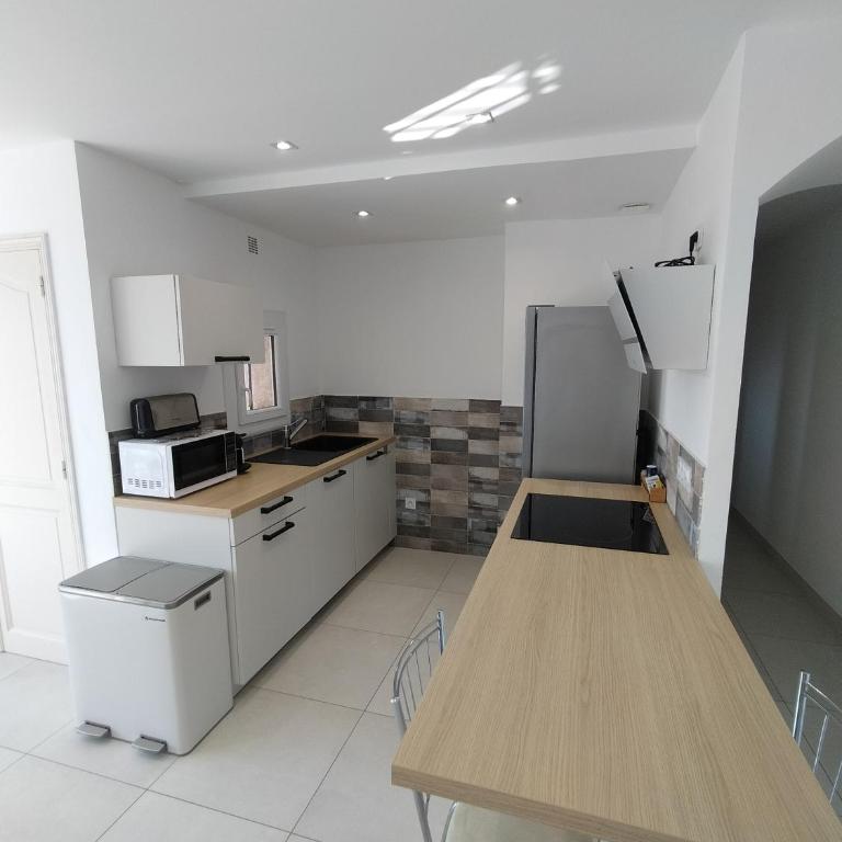 Villa Gabyken - Two-Bedroom House - 11