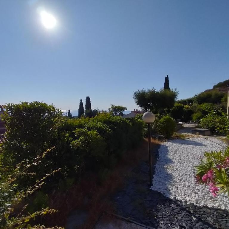 Villa Gabyken - Two-Bedroom House - 13