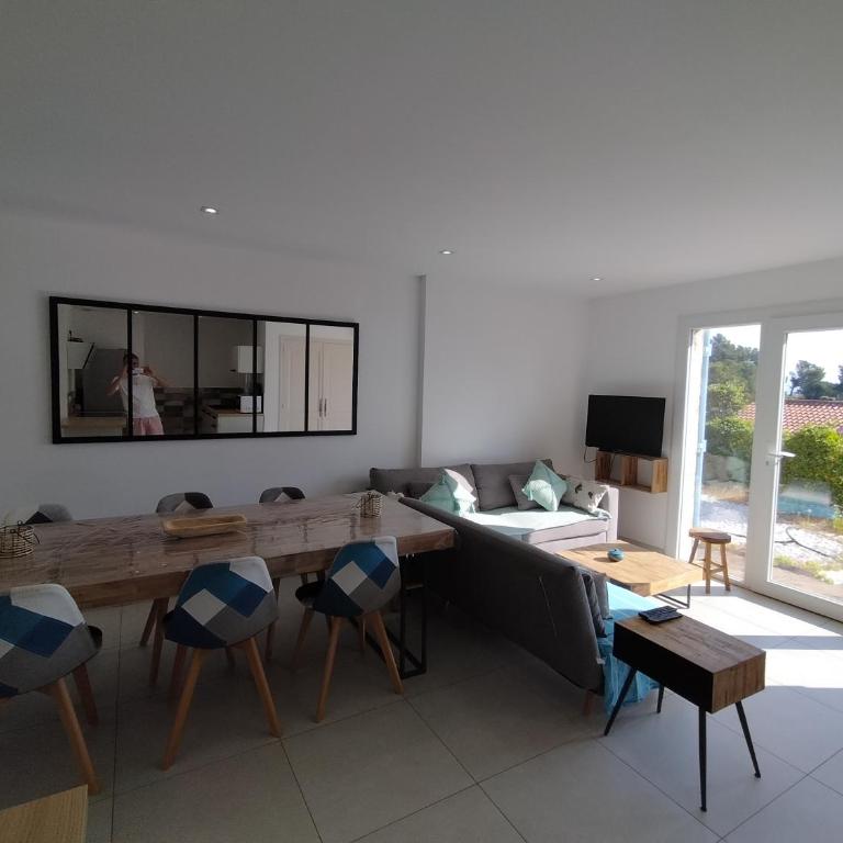 Villa Gabyken - Two-Bedroom House - 5