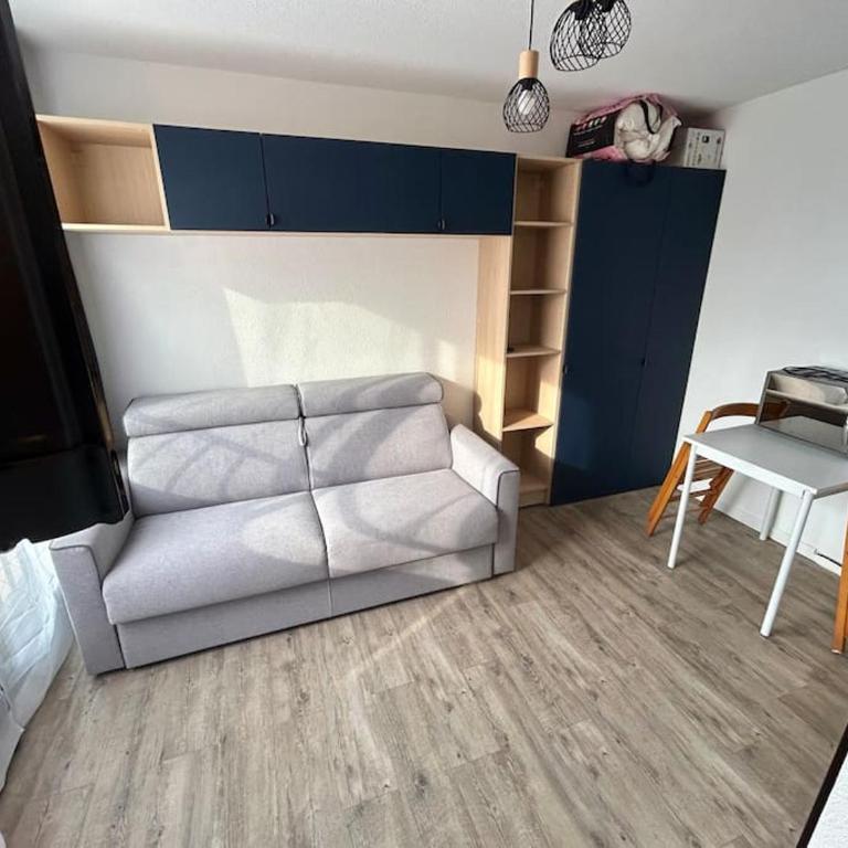 Superbe Studio avec vue sur le port de Gruissan, piscine, parking - Studio - Vue sur Mer - 2