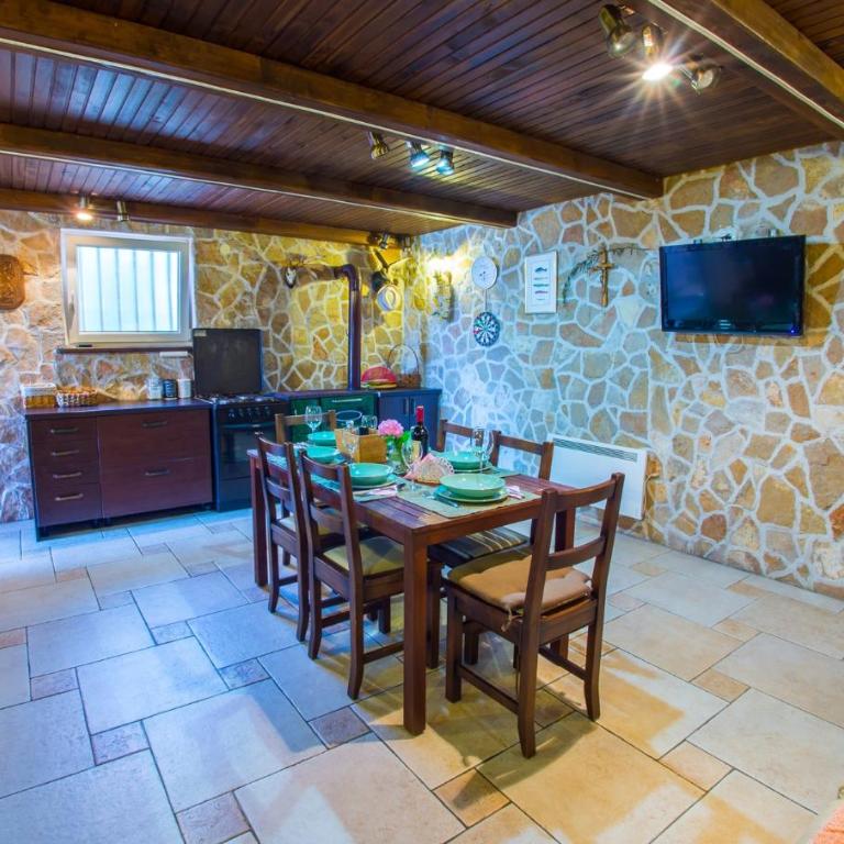 Villa Maria - Villa with Private Pool - 5