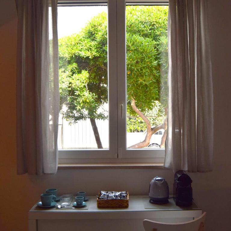 12 Passi dal Mare - Camera Matrimoniale con Vista Giardino - 4
