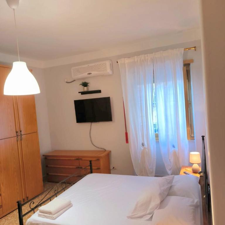 Bilocale in Via degli Orti Variani - One-Bedroom Apartment - 1