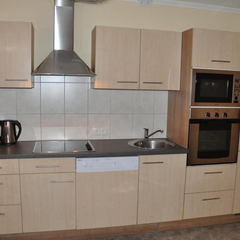 Appartement Sporthütte Fiegl - Apartment mit 3 Schlafzimmern und Balkon - 8