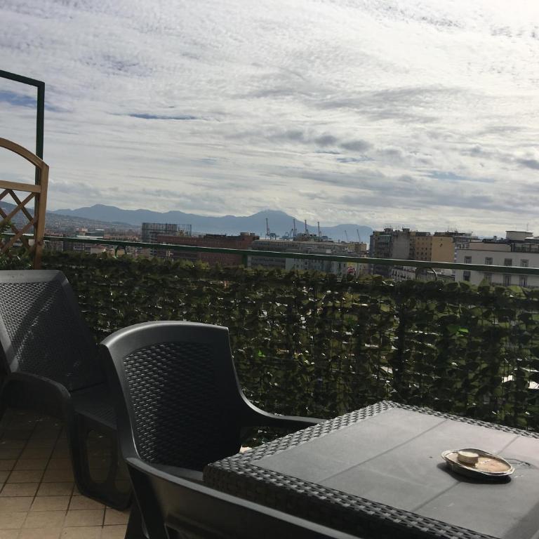 Top Floor Rentrooms Napoli - Camera Tripla Luxury - 16
