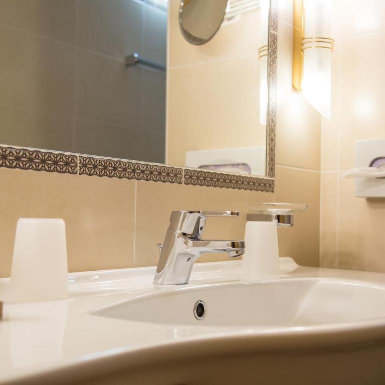 Hotel Fanes - Camera Matrimoniale Comfort - 4