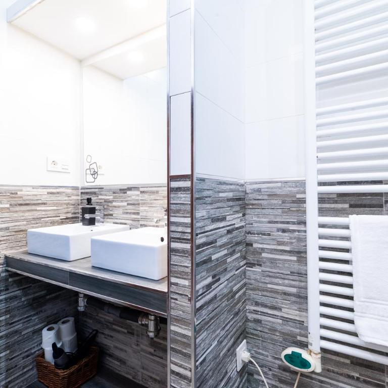 Apart. en el centro de Granada - Two-Bedroom Apartment - 40