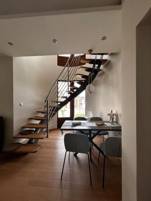 Royal King Villa 2 - Two-Bedroom Apartment - 9