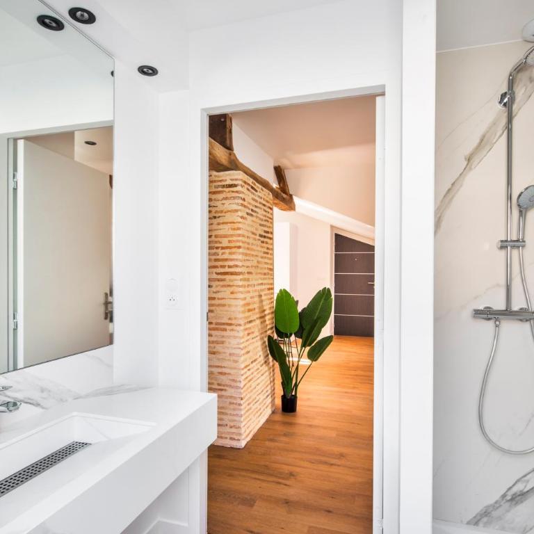 Appartements Le 31bis - Two Bedroom Apartment With Parking - 9