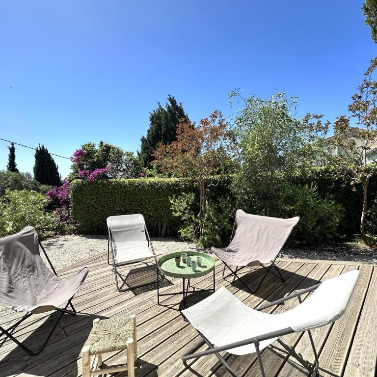 La Tancade, villa pour 8 personnes avec vue mer à 5 minutes de la plage de L'Almanarre à Hyères - Villa mit 3 Schlafzimmern - 8
