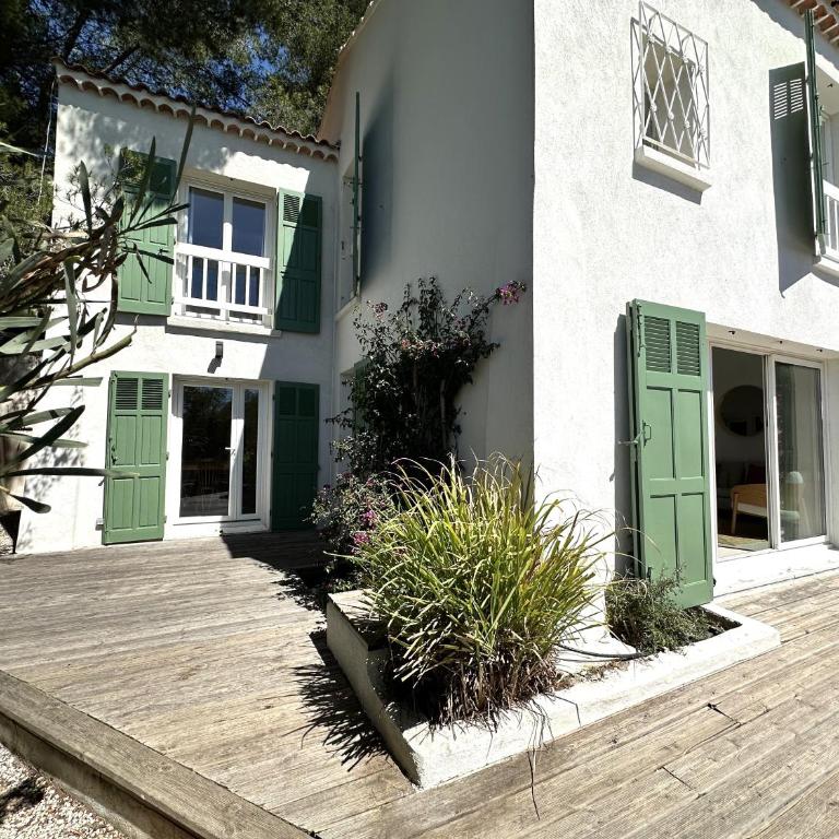 La Tancade, villa pour 8 personnes avec vue mer à 5 minutes de la plage de L'Almanarre à Hyères - Villa mit 3 Schlafzimmern - 5