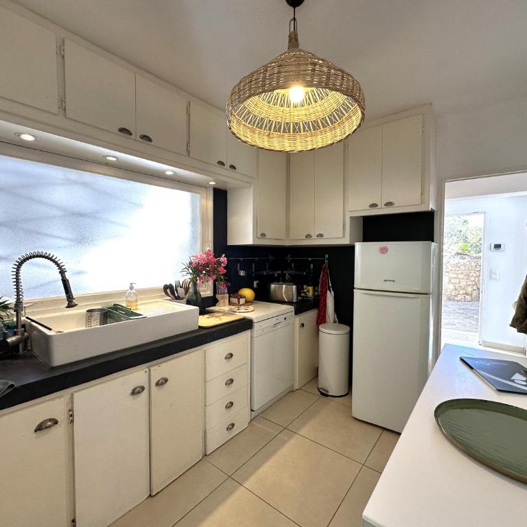La Tancade, villa pour 8 personnes avec vue mer à 5 minutes de la plage de L'Almanarre à Hyères - Villa mit 3 Schlafzimmern - 24