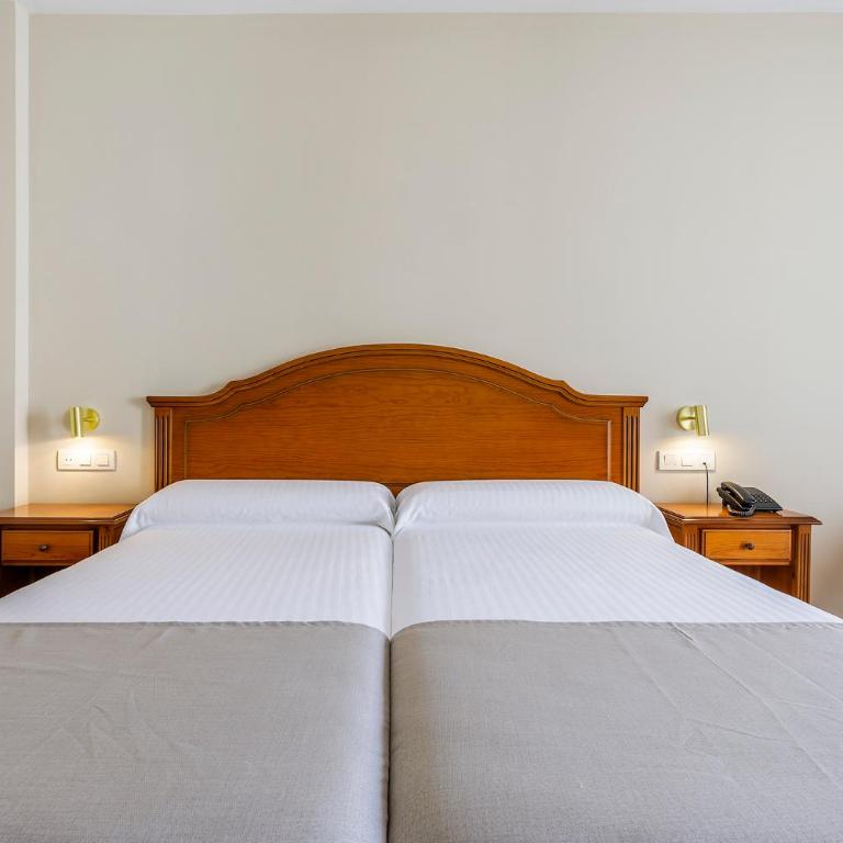 Hotel Almijara - Mares - Double Room with Terrace - 2