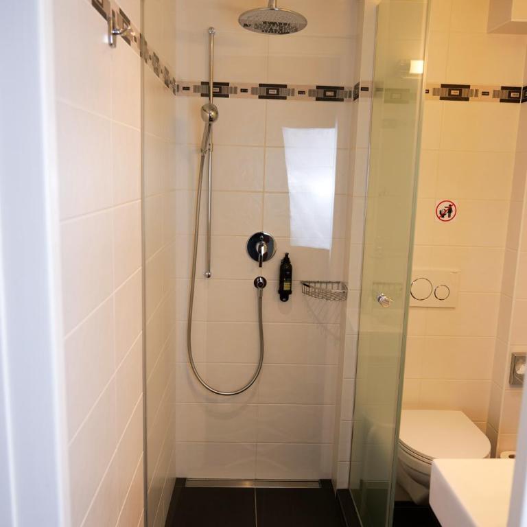 Hotel Eden - Chambre Double ou Lits Jumeaux avec Lit d'Appoint - 3