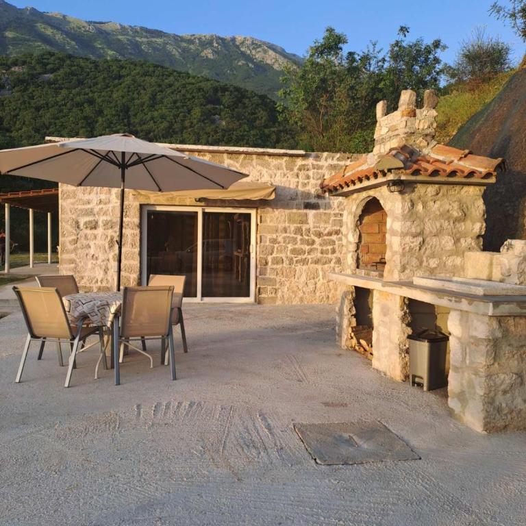 Village House DIMS - Two-Bedroom House - 11