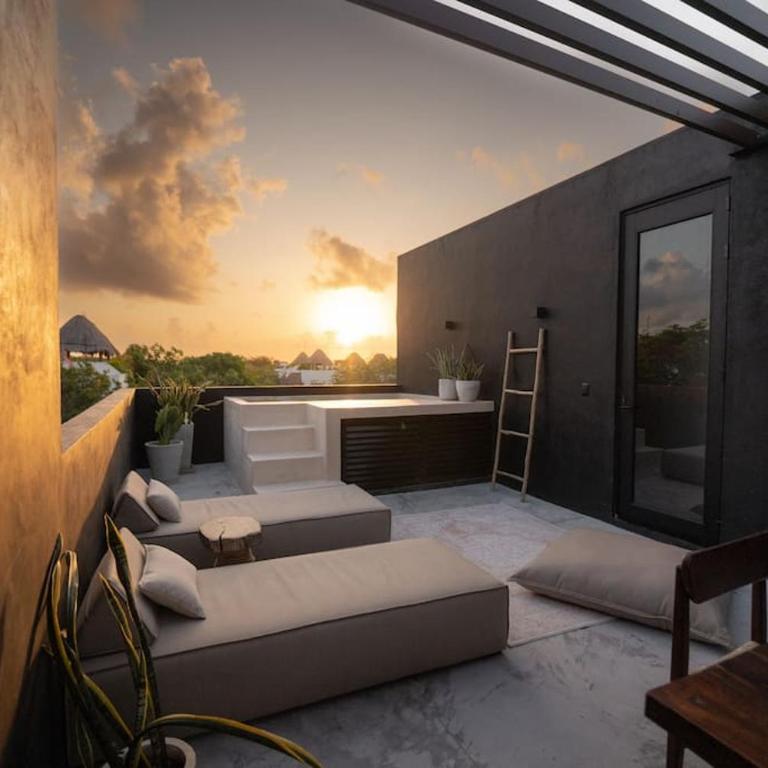 Luxury Twin Villas, 4 Private Pools, 2 Rooftops, BBQ, Near Beach - Villa - 10