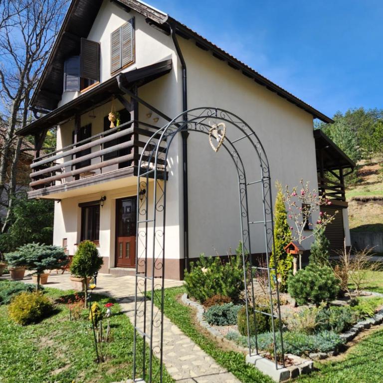 Botanica Zlatibor - Vila sa 3 Spavaće Sobe - 1
