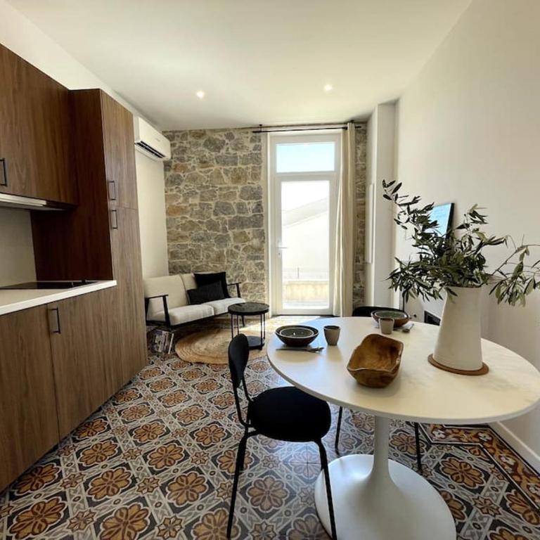 Appartement cosy, climatisé et central à deux pas de la mer ! - Appartement 1 Chambre - 1