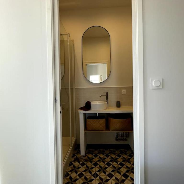 Appartement cosy, climatisé et central à deux pas de la mer ! - Appartement 1 Chambre - 14