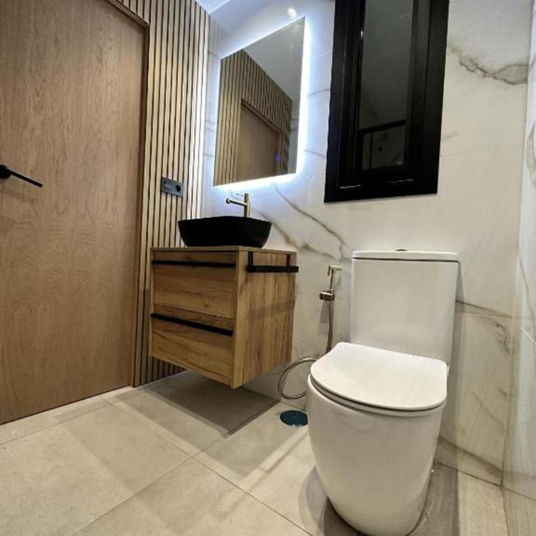 Mirador Suites - Two-Bedroom Apartment with Terrace and Sea View - 18